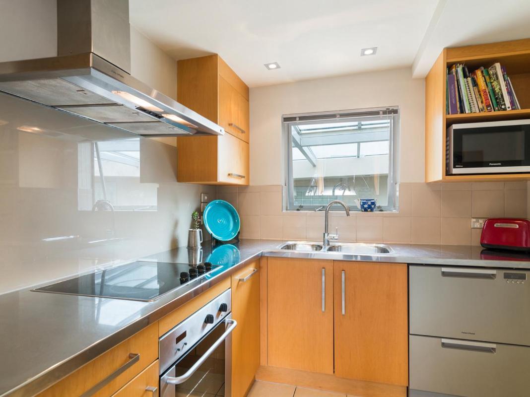 Relax On Roberts - Taupo Holiday Home Экстерьер фото